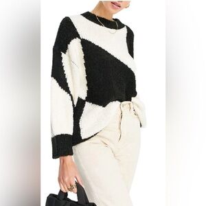 Top Shop Black and White Women's Sweater.  Size 0-2